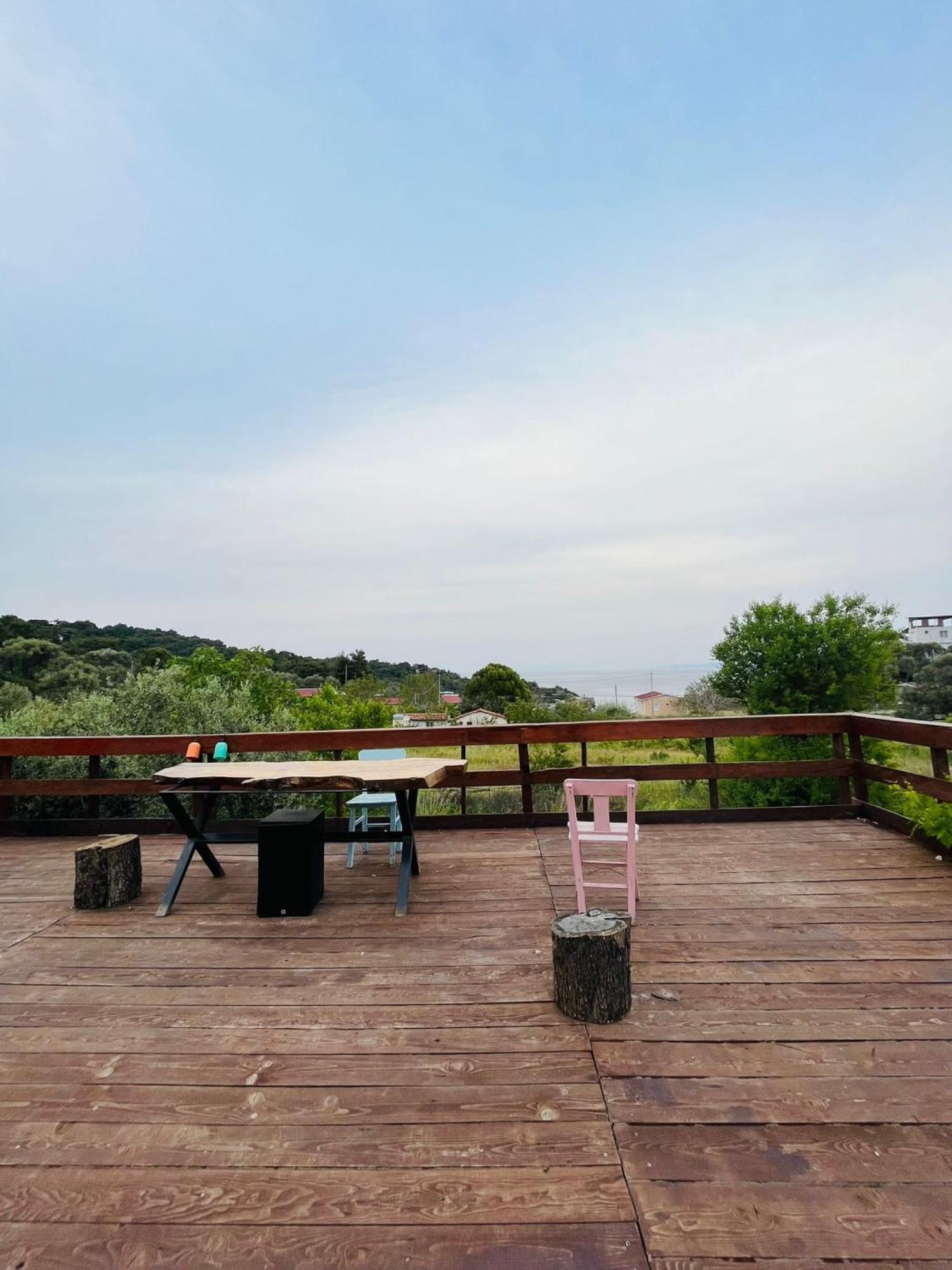 イズミル Tiny House Framed By Nature Near Sea In Karaburunヴィラ エクステリア 写真